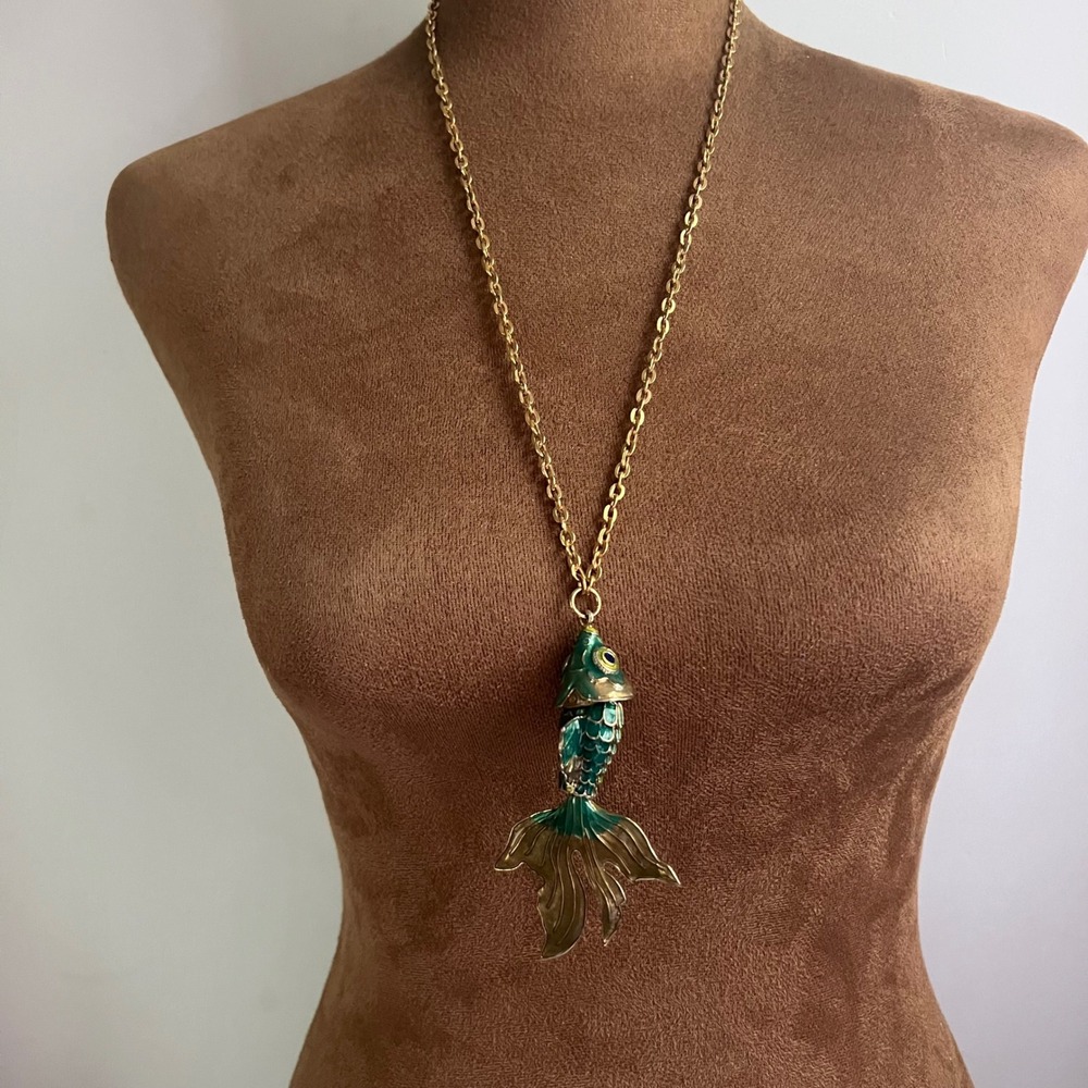 Vintage Articulated Enamel Fish Pendant Necklace Gold Tone 26 Inch Cottagecore